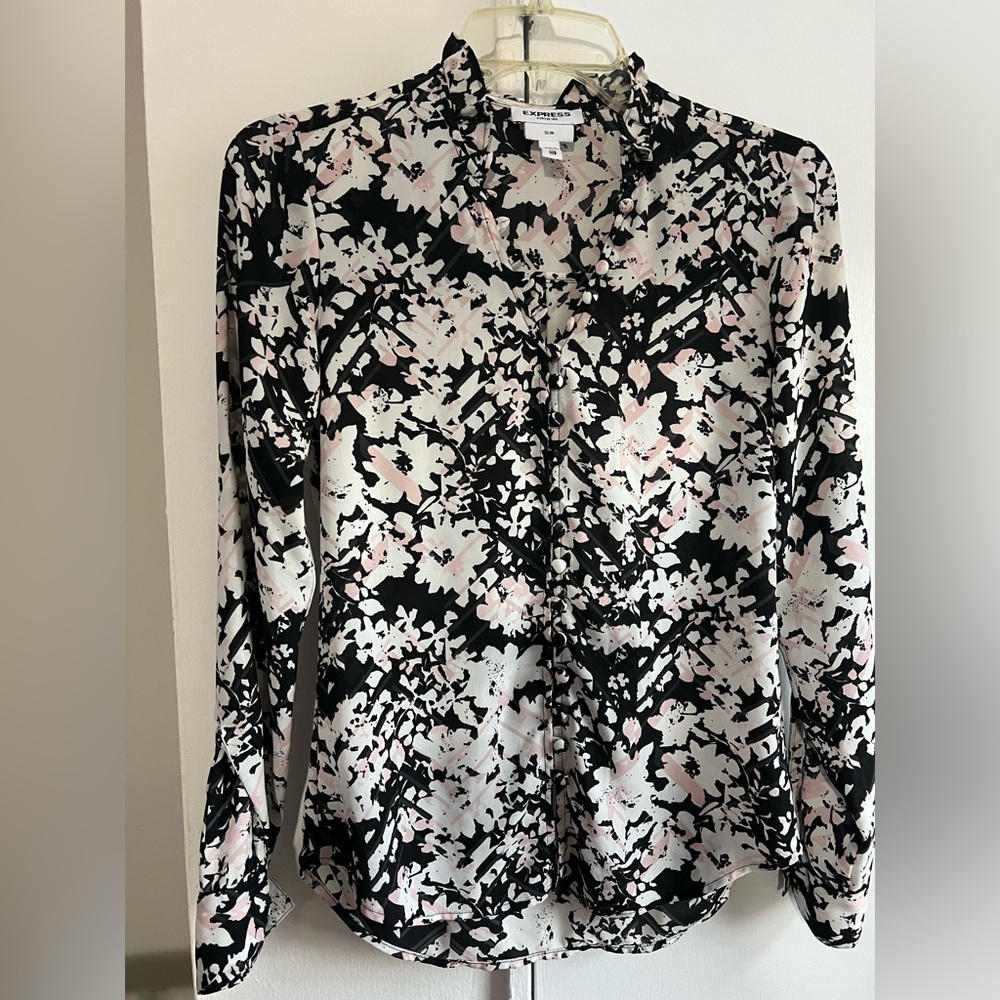 Express Black and Pink Floral Women's Blouse